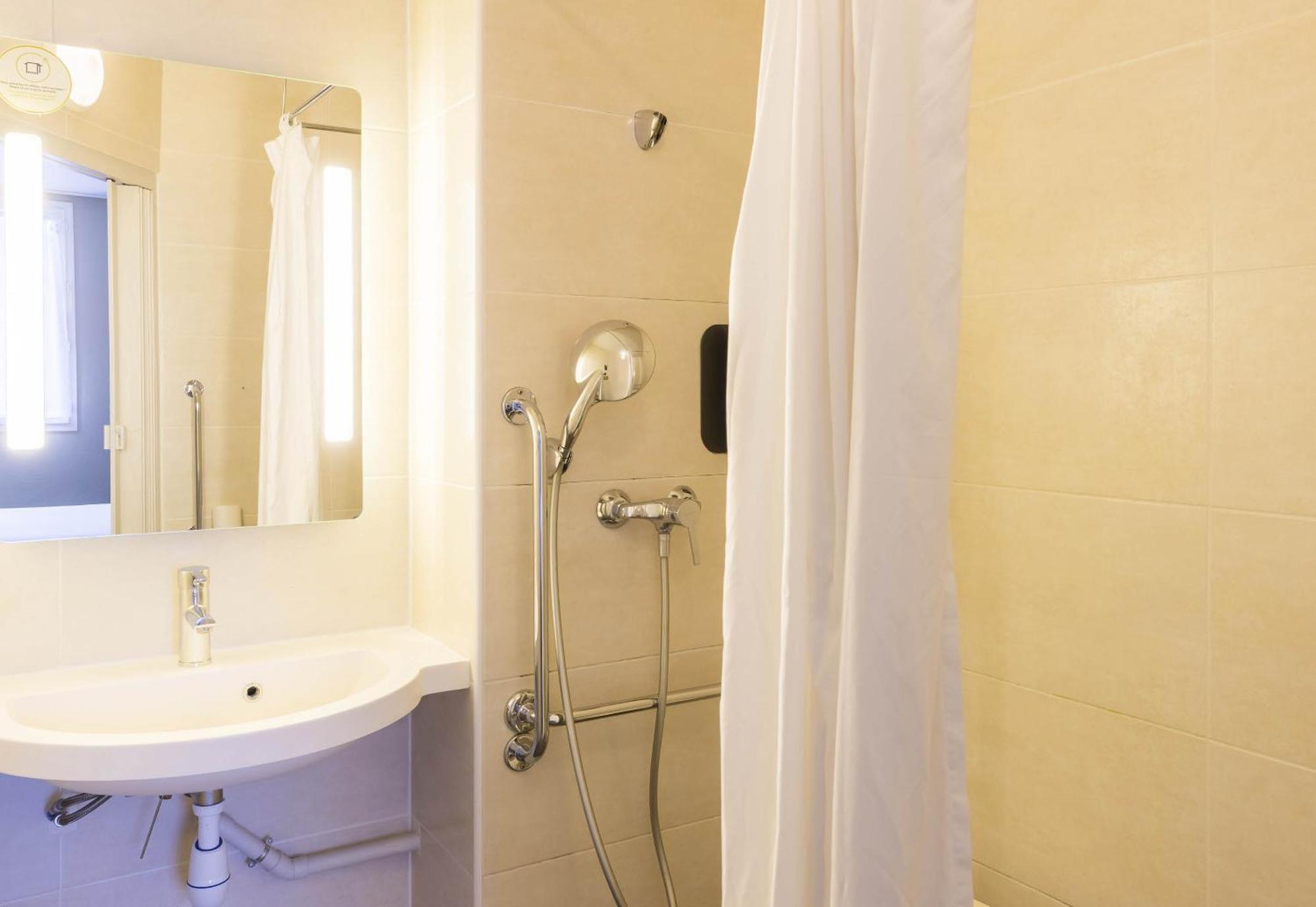 B&B Hôtel Auxerre Monéteau Exterior foto
